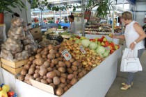 Комиссия по мониторингу цен посетила рынок Народный