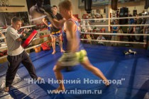 Broad_Cost разместились в настоящем боксерском клубе и кормили посетителей тематическими сэндвичами и бургерами