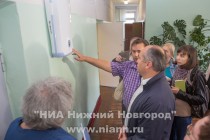 В школе установлены бактерицидные облучатели, которые специально разработаны для обеззараживания помещений в присутствии людей