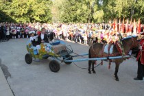 Глава администрации Нижнего Новгорода Олег Кондрашов поздравил с началом учебного года учителей и учеников нижегородских школ