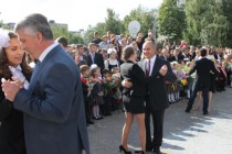 Глава администрации Нижнего Новгорода Олег Кондрашов поздравил с началом учебного года учителей и учеников нижегородских школ