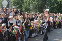 Глава администрации Нижнего Новгорода Олег Кондрашов поздравил с началом учебного года учителей и учеников нижегородских школ