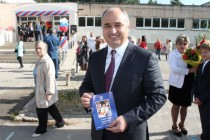 Глава администрации Нижнего Новгорода Олег Кондрашов поздравил с началом учебного года учителей и учеников нижегородских школ