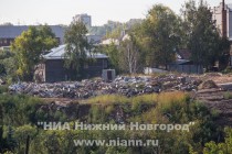 Вид на свалку мусора в садоводческом товариществе Родник