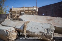 Садоводы Родника перекрыли бетонными блоками въезд машинам с мусором на  территорию товарищества