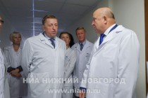 Врио губернатора Валерий Шанцев обращается к медперсоналу центра