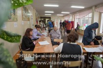 Для выдвижения кандидат должен был собрать не менее 7% нотариально заверенных подписей депутатов всех уровней минимум в двух третях муниципалитетов региона (по федеральному закону минимальная планка – 5%).