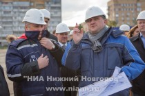 Глава администрации Нижнего Новгорода Олег Кондрашов и генеральный директор ОАО Нижегородский водоканал Александр Байер (слева направо) проверили ход работ по реконструкции участка канализационного коллектора в районе будущей станции метро Стрелка