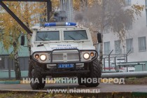 Бойцы спецподразделений в ходе показательных выступлений продемонстрировали уровень своей подготовки, с применением бронетехники, вертолёта и светошумовых устройств