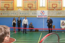 В нижегородском лицее №165 губернатор Нижегородской области Валерий Шанцев дал старт учебной программы Теннис как третий час урока физической культуры в школе с 1-4 класс