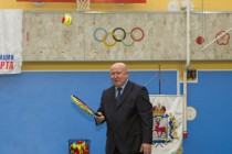 В нижегородском лицее №165 губернатор Нижегородской области Валерий Шанцев дал старт учебной программы Теннис как третий час урока физической культуры в школе с 1-4 класс