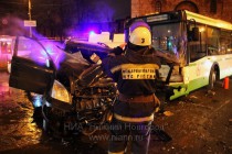 ДТП с участием пассажирского автобуса-гармошки и автомобиля Toyota Land Cruiser на площади Минина в Нижнем Новгороде