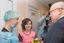 Губернатор Нижегородской области Валерий Шанцев поздравил семью Шутовых с рождением четверняшек