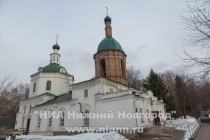 Рядом с обнаруженной памятной плитой купцу Бубнову находится Петропавловская церковь