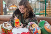 Мастер-класс по росписи страусиных яиц в нижегородском зоопарке Лимпопо