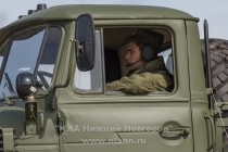 Тренировка механизированной колонны, которая примет участие в параде в ознаменование 70-ой годовщины Победы в Великой Отечественной войне состоялась в Нижнем Новгороде