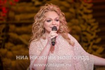 Поздравить ветеранов с праздником приехала Лариса Долина