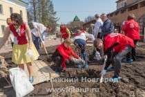 На территории Нижегородского кремля в рамках проекта Сирень Победы сотрудниками ЛУКОЙЛ заложена аллея сирени и каштанов