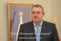 Участников выставки поздравил заместитель генерального директора Лукойл – Волганефтепродукт Евгений Безбородников