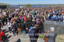 Возложение цветов к Вечному Огню в Нижегородском кремле