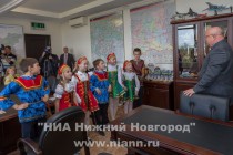 В ходе встречи с губернатором ребята также спели песню и прочитали стихотворение