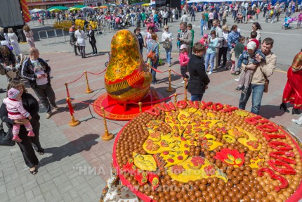 Международный фестиваль народно-художественных промыслов Золотая хохлома в городе Семенове, Нижегородская область