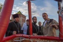 Освящение Нижнего Новгорода с аэростата митрополитом Нижегородским и Арзамасским Георгием