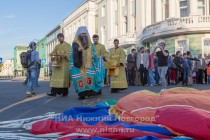 Освящение Нижнего Новгорода с аэростата митрополитом Нижегородским и Арзамасским Георгием