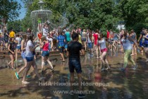 Флешмоб под названием Водная битва прошел в Нижнем Новгороде