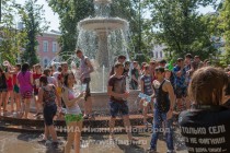 Флешмоб под названием Водная битва прошел в Нижнем Новгороде
