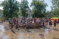 Флешмоб под названием Водная битва прошел в Нижнем Новгороде