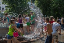 Флешмоб под названием Водная битва прошел в Нижнем Новгороде