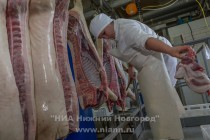 Предприятие имеет собственную кормовую базу, комбикормовый завод, свиноматочник, убойный цех