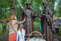 Памятник святым Петру и Февронии открыли в Нижнем Новгороде