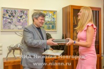 Нижегородский художник Максим Приданов подарил семь своих работ в выставочный фонд почетного консульства Венгрии в Нижнем Новгороде