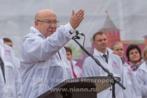 Общегородской сбор Мой новый Нижний с участием жителей города и представителей общественности около Зачатьевской башни Нижегородского кремля