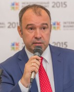 Максим Подовинников