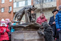 Открытие памятника персонажу сказки Максима Горького Воробьишке в Нижнем Новгороде