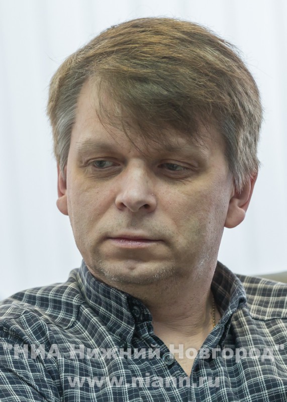 СМИ, чтобы быть интересными, надо работать с оглядкой на читателя, а не на договора информационного обслуживания, - Александр Демин