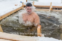 Нижегородцы отметили Крещение купанием в водоемах города