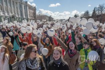 Нижний Новгород принял участие во всероссийском флешмобе Подними голову