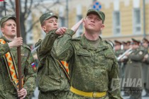 Первая в этом году репетиция Парада Победы прошла в Нижнем Новгороде на площади Минина и Пожарского