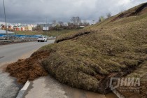 Сход грунта произошел в районе метромоста в Нижнем Новгороде