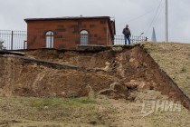 Сход грунта произошел в районе метромоста в Нижнем Новгороде