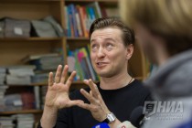 Творческая встреча с Народным артистом РФ Сергеем Безруковым в нижегородской областной детской библиотеке