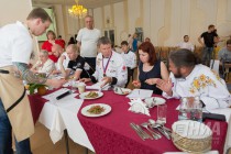 Работа жюри профессионального конкурса на V фестиваль кулинарного искусства Арзамасский гусь