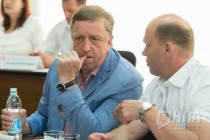 Глава администрации Автозаводского района Владимир Солдатенков и глава администрации Канавинского района Михаил Шаров (слева направо)