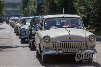 Участники автопробега на классических автомобилях ГАЗ-21 Волга и М-20 Победа прибыли в Нижний Новгород