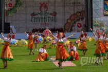 Празднование национального татаро-башкирского праздника Сабантуй в Нижнем Новгороде