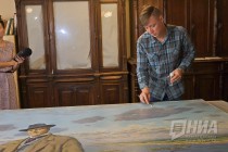 Процесс восстановления картины Константина Юона Горький и Шаляпин в Нижнем Новгороде мастерами центра им. И. Грабаря